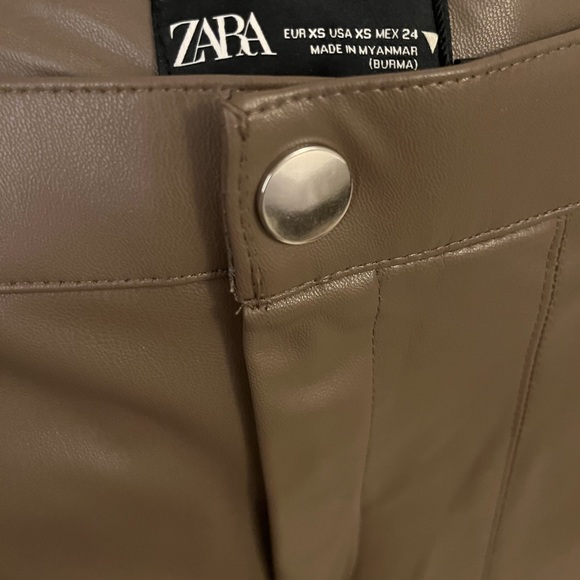 New Zara pants, leather effect - Picture 4 of 6